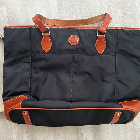 Dooney & Bourke large tote - Picture 1 of 16